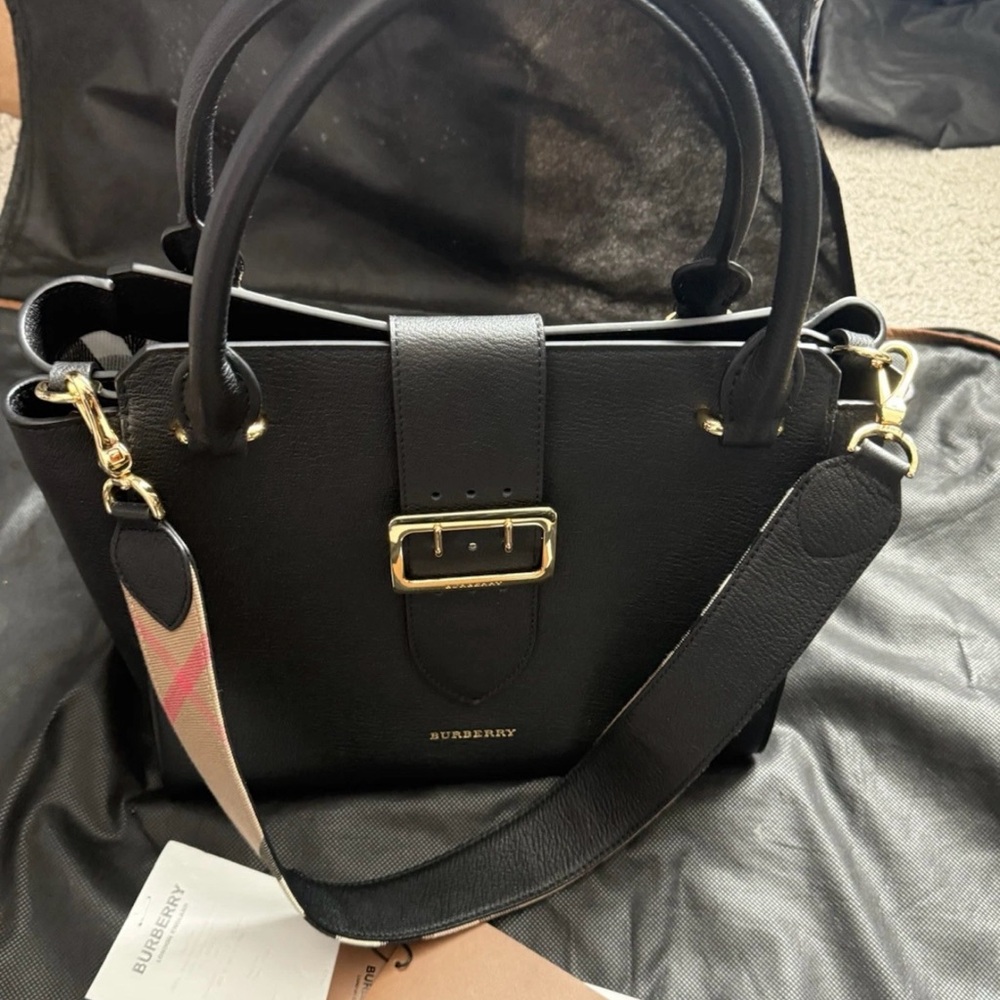 Burberry Black Leather Shoulder Bag top handle satchel with magnetic Strap - Picture 10 of 16